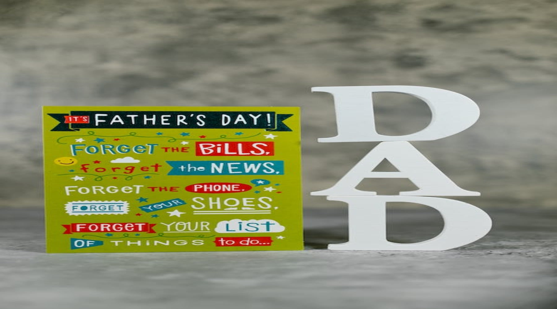 Fathers Day card with a DAD Plaque