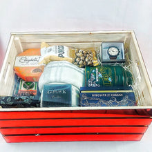 A Cozy Christmas Hamper