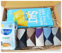 Men's Socks & Crackers Gift Box