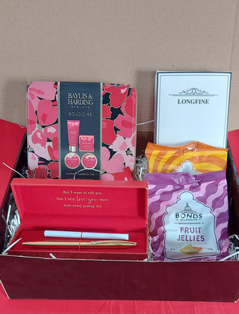 Pamper Me Gift Box